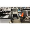 Image 5 : BROIL KING SMOKE REGAL OFFSET 400. MADE FOR THE ASPIRING PITMASTER. HEAVY CAST IRON GRIDS,