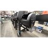 Image 7 : BROIL KING SMOKE REGAL OFFSET 400. MADE FOR THE ASPIRING PITMASTER. HEAVY CAST IRON GRIDS,