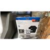 Image 10 : NAPOLEAN ROGUE PRO-S 525 PROPANE GAS GRILL WITH INFRARED S. DELUXE STAINLESS GRIDS. C/W COVER,