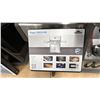 Image 11 : NAPOLEAN ROGUE PRO-S 525 PROPANE GAS GRILL WITH INFRARED S. DELUXE STAINLESS GRIDS. C/W COVER,