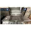 Image 2 : NAPOLEAN ROGUE PRO-S 525 PROPANE GAS GRILL WITH INFRARED S. DELUXE STAINLESS GRIDS. C/W COVER,