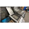 Image 6 : NAPOLEAN ROGUE PRO-S 525 PROPANE GAS GRILL WITH INFRARED S. DELUXE STAINLESS GRIDS. C/W COVER,