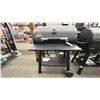 Image 1 : BROIL KING REGAL CHARCOAL GRILL 500.