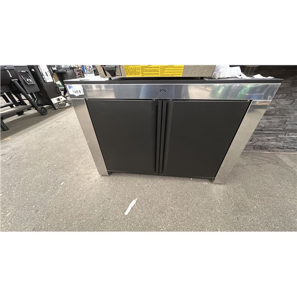 ENO BLACK AND STAINLESS STEEL TABLE WITH BACKSPLASH. 48" X 24" RETAIL $1210