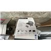 Image 5 : LA PLANCHA ENO FORCE 10 STAINLESS STEEL PORTABLE BBQ. C/W BOAT RAIL MOUNTING KIT, HIGH PRESSURE
