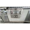Image 9 : GROUP LOT OF LYNX OUTDOOR KITCHEN COMPONENTS. NATURAL GAS. 36" OUTDOOR GRILL, WARMING DRAWER,