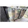 Image 1 : JACKSON GRILLS. 15" OUTDOOR ICE MAKER CABINET. OUTDOOR UNIT SO REQUIRES CLEANING