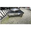 Image 1 : URBAN FIRE NATURAL GAS FIRE TABLE. 36" X 36"
