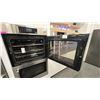 Image 4 : BOSCH 30"W X 51"H DOUBLE WALL OVEN. CONVECTION. MODEL HBLP651RUC. RETAIL $8,600