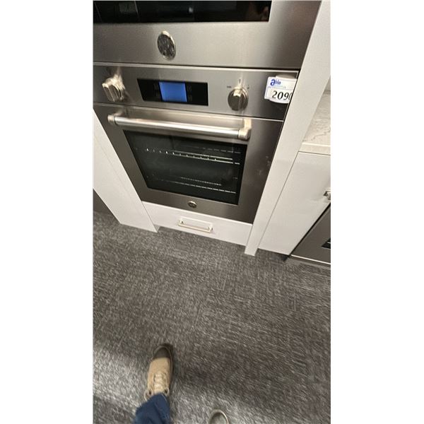 BERTAZZONI 30" SINGLE CONVECTION WALL OVEN MODEL MAST30FSEXT RETAIL $5400