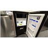 Image 2 : JENN-AIR ICE MAKER. 25 LB CAPACITY. CLEAR ICE. RETAIL $4,100