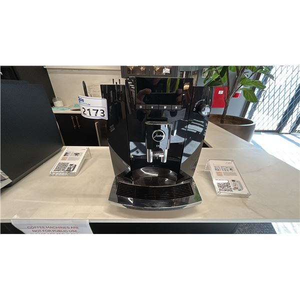 JURA E4 AUTOMATIC COFFEE MACHINE, PIANO BLACK. RETAIL $1,795