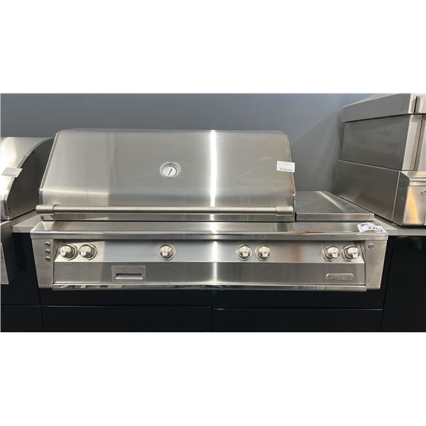 ALFRESCO 56" BUILT IN STYLE GRILL. MODEL ALXE-56SZ. 770 SQ. IN. CHAIN DRIVE ROTISSERIE.