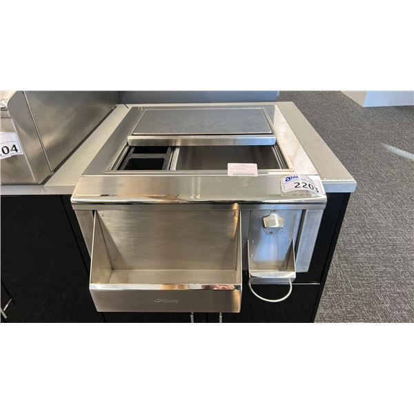 ALFRESCO OUTDOOR VERSA BARTENDER AND SINK SYSTEM. MODEL AGBC-24. 24" WIDE