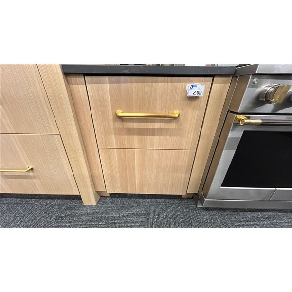 MONOGRAM 24" FULLY INTEGRATED DISHWASHER. MODEL ZDT985SINII. RETAIL $3,800