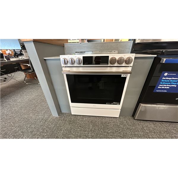 LG INDUCTION RANGE, 30" EXTERIOR WIDTH, SELF CLEANING, WHITE MODEL LSIS6338N