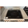 Image 2 : LG INDUCTION RANGE, 30" EXTERIOR WIDTH, SELF CLEANING, WHITE MODEL LSIS6338N