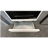 Image 6 : LG INDUCTION RANGE, 30" EXTERIOR WIDTH, SELF CLEANING, WHITE MODEL LSIS6338N