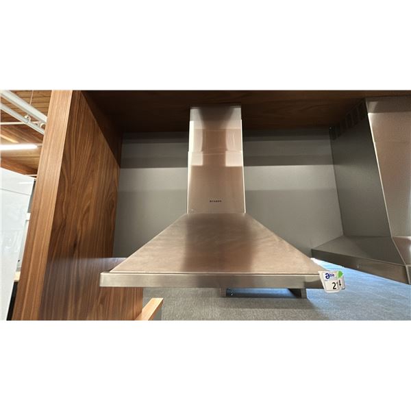 FABER 30" NOVA PRO WALL CANOPY RANGE HOOD, VAM MOTOR 295. MODEL NOPR30SSV