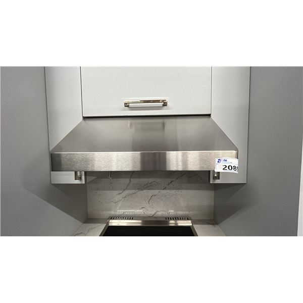 ZEPHYR 30" STAINLESS RANGE HOOD. MODEL AK7000CS RETAIL $2,200