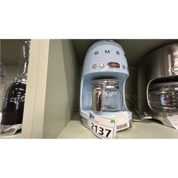 SMEG 10 CUP DRIP COFFEE MAKER, PASTEL BLUE. MODEL DCF02PBUS