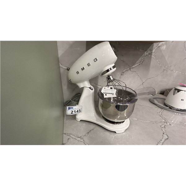 SMEG 50'S STYLE COUNTERTOP TILTING STAND MIXER. WHITE, W/ WHISK ATTACHMENT. MODEL SMF03WHUS