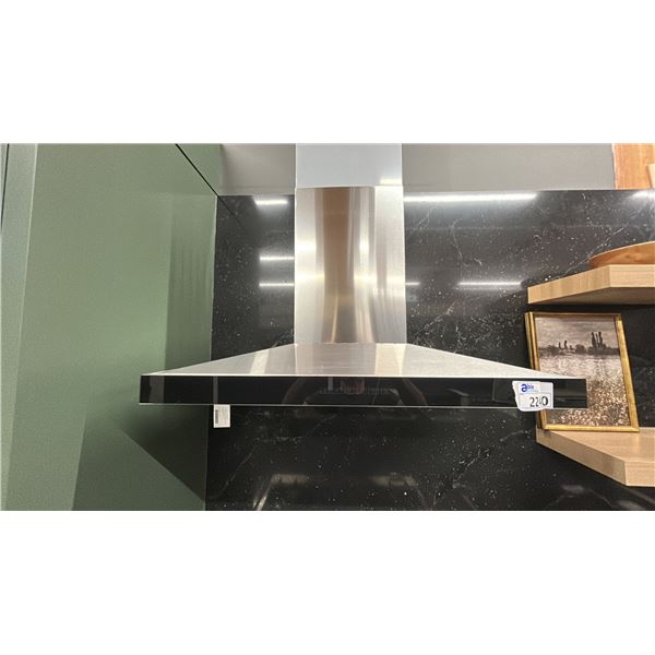 JENNAIR 36" WALL MOUNT 600 CFM HOOD VENT. MODEL JXW8536HS RETAIL $2,600