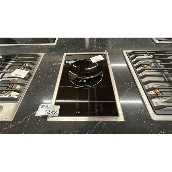 JENNAIR 15" INDUCTION WOK COOK TOP. 3700 WATT, GLASS-TOUCH. MODEL JIE4115GS RETAIL $3,900 SN XD92...
