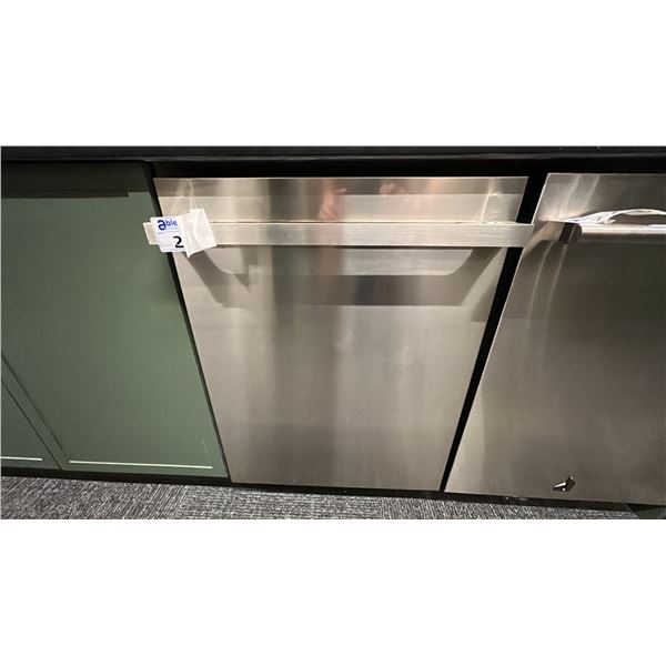 JENNAIR FLUSH FIT 3 RACK NOIR DISHWASHER MODEL JDAF5924RM RETAIL $3,000 SN 91662560452411007506