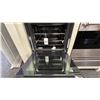 Image 2 : SMEG CLASSIC 24" OVEN. DIGITAL. MODEL SFU6302TVX RETAIL $2800