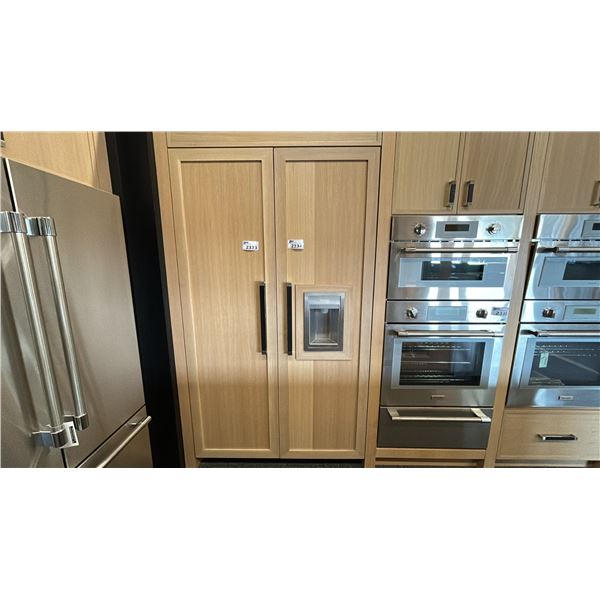 THERMADOR 24" COLUMN FREEZER WITH ICE AND WATER MODEL T24ID905RP