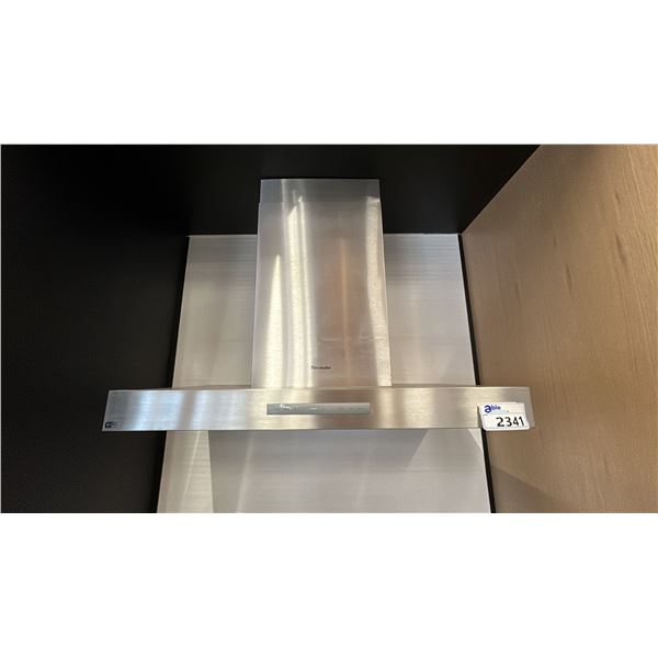 THERMADOR 36" MASTERPIECE CHIMNEY HOOD FAN MODEL HDD1336WS