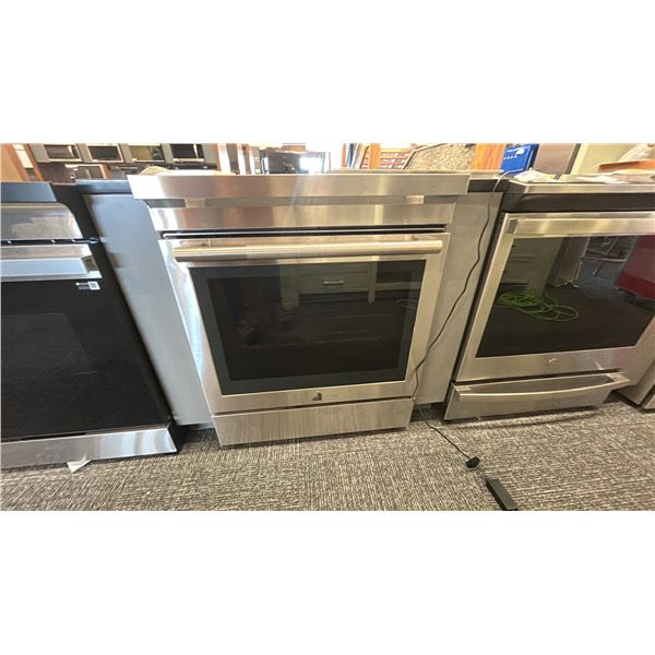 JENNAIR 30" INDUCTION SLIDE IN RANGE MODEL JISI450ML RETAIL $4200 SN RC3510826
