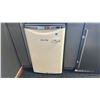 Image 1 : DANBY 4.4 CU FT 20" FRIDGE MODEL DAR044A6PDB