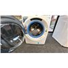 Image 2 : GE FRONT LOAD WASHER MODEL GFW550SMN4WW