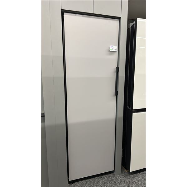 SAMSUNG BESPOKE 11.4 CU FT, 23.4"W X 73H. MODEL RZ11T7474AP/AA