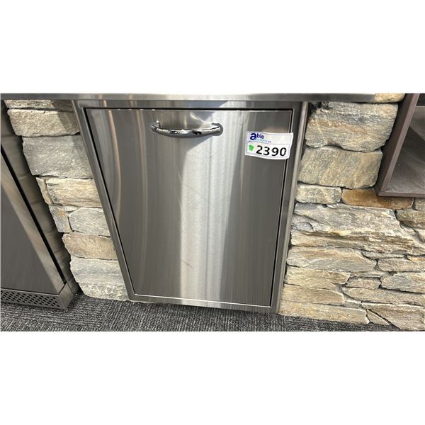 BLAZE 18"W BUILT IN TYPE STAINLESS TRASH/STORAGE DRAWER MODEL BLZ-TRNW-DRW