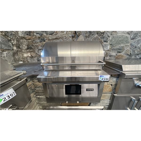 COYOTE 28" BUILT IN STYLE PELLET GRILL MODEL C1P28. ELECTRIC. RETAIL $6500