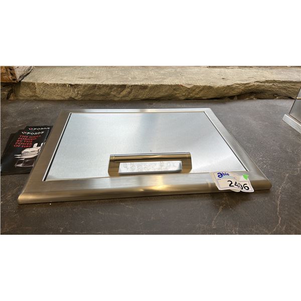 COYOTE BUILT IN STYLE 23" X 18" X 12" DEEP. DROP IN ICE COOLER MODEL CDIC