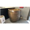 Image 1 : 36" ROUND XL PLANTER BURNISHED BRONZE COLOR HAS HEIGHT INSERTS