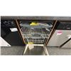 Image 2 : BOSCH BAR HANDLE DISHWASHER. MODEL SHX53DM5N