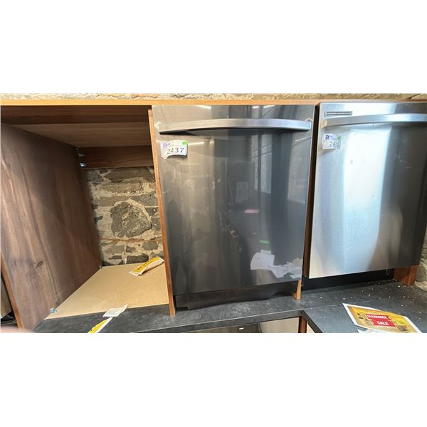 SAMSUNG 48DBA ENERGY STAR 3RD RACK AUTO RELEASE DRY. MODEL DW80R5061UG/8A