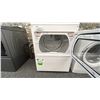 Image 3 : MAYTAG COMMERCIAL DRYER MODEL YMEDP586GW SN ME0501252