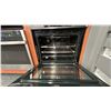 Image 3 : BOSCH CONBINATION OVEN WITH SPEED OVEN AND MICROWAVE. MODEL HBL8743UC