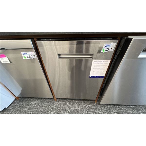 GE PROFILE DISHWASHER. MODEL PBT700SSB0FS