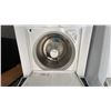 Image 3 : HUEBSCH COMMERCIAL HEAVY DUTY TOP LOAD WASHER MODEL TR5104WN