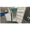 Image 2 : EPIC 9 CU FT RETRO ALL FRIDGE. 21"W X 60"H. MODEL ERAR88TIF