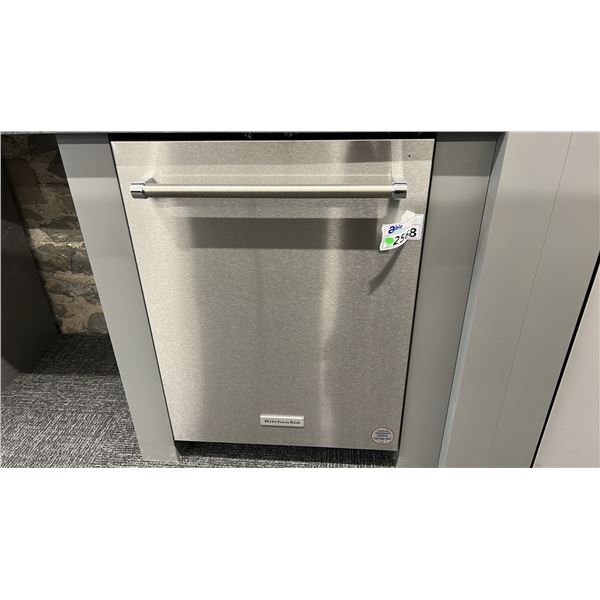 KITCHENAID 44 DBA DISHWASHER WITH FREEFLEX 3RD RACK AND LE. MODEL KETM704KPS RETAIL $2.100 SERIAL...