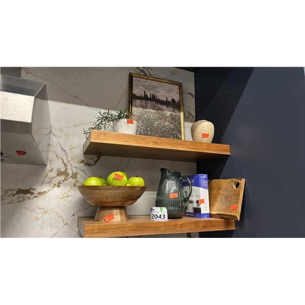 GROUP OF ASST DECOR ITEMS