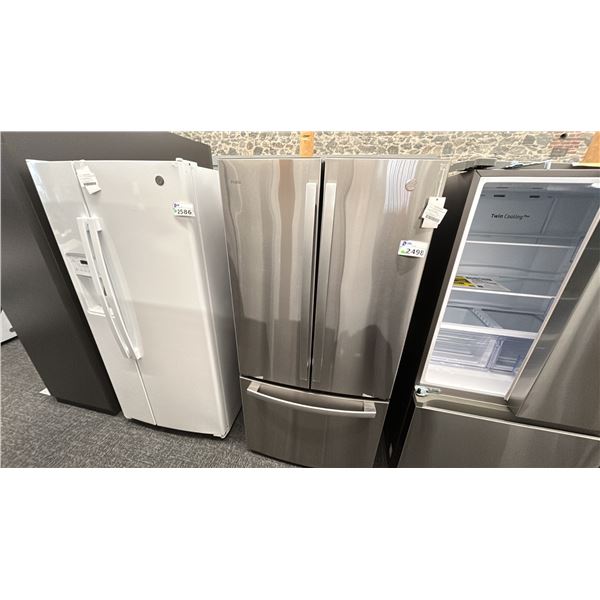 GE 33.5"W X 70"H. 24.8 CU FT REFIGERATOR FINGER PRINT RESISTANT. MODEL PNE25NYRKFF